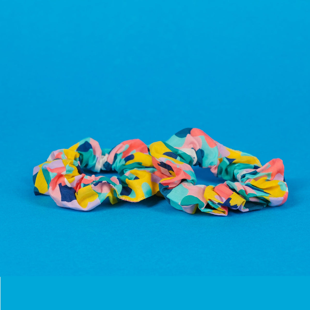 SnazzyTails Luna I Hair Scrunchie Floral Print