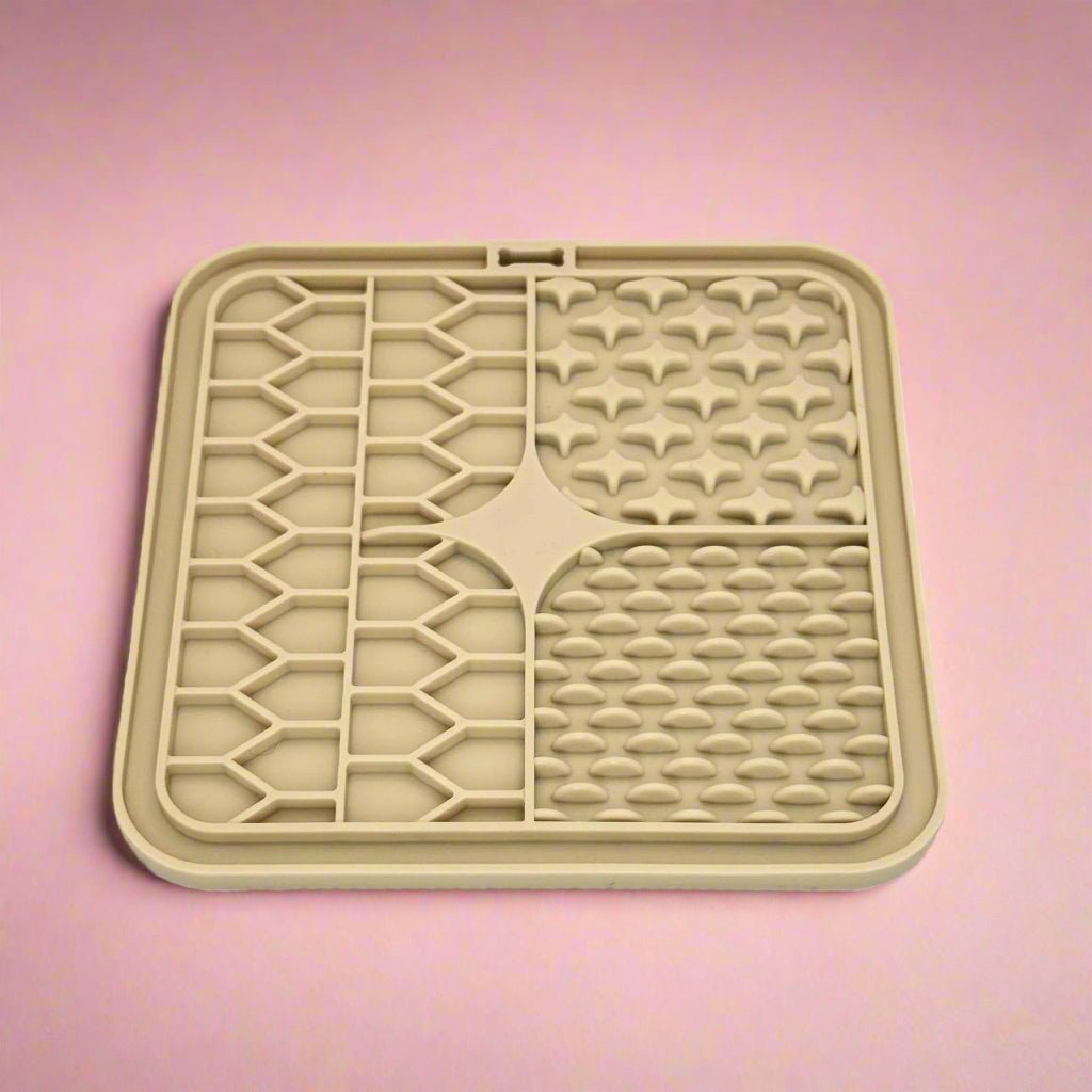 PupClub Couture Dog Lick Mat - Cream