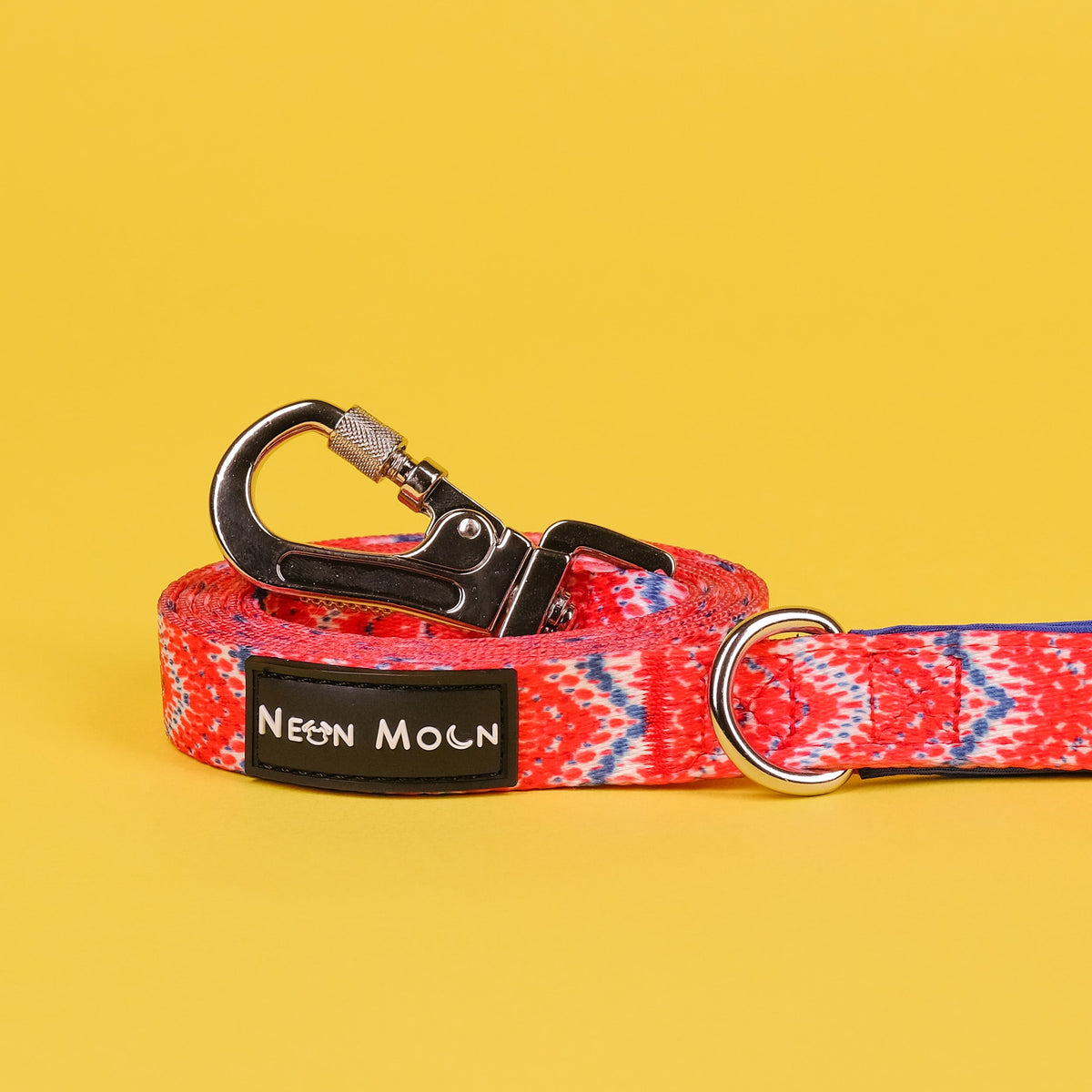 SnazzyTails Tod Dog Lead Red Chevron