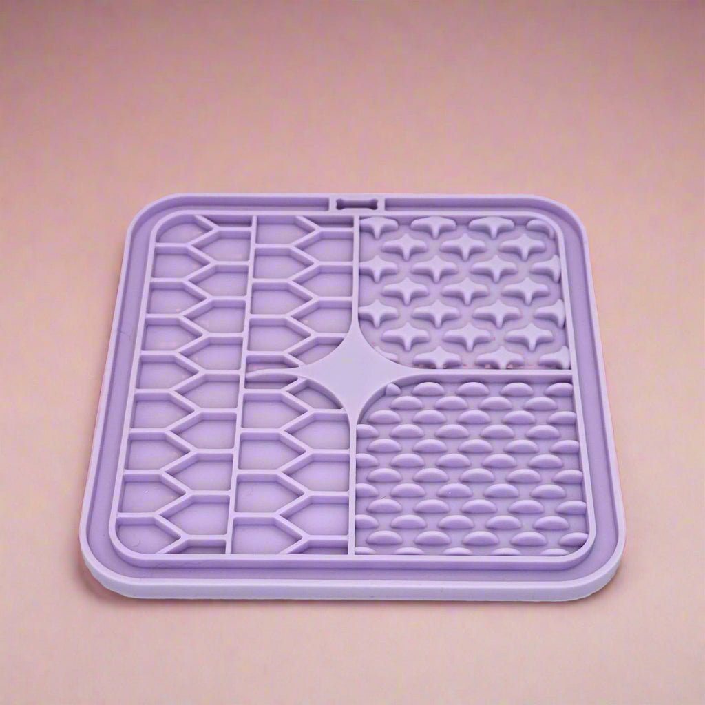 PupClub Couture Dog Lick Mat - Lilac