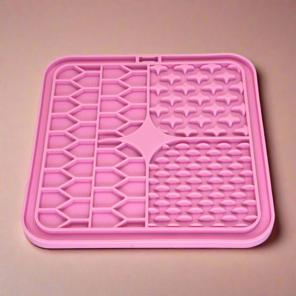 PupClub Couture Dog Lick Mat - Pink
